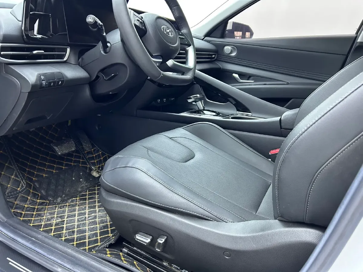 2021 Hyundai Elantra 1.5L 115HP L4 CVT,autocango,china used car exporter,china ev exporter,chinese used car exporter,chinese used ev exporter