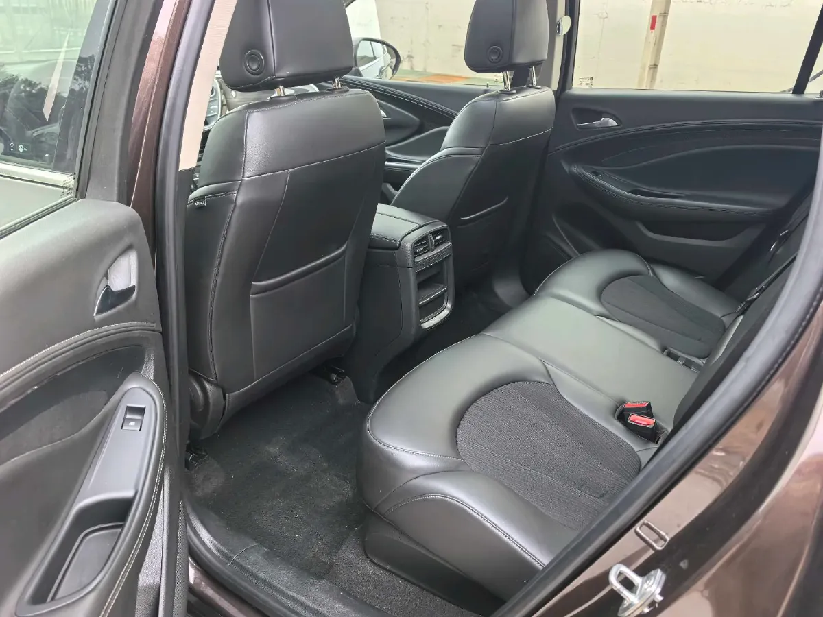 2020 Buick EnvisionPlus 1.5T 169HP L4 7DCT,autocango,china used car exporter,china ev exporter,chinese used car exporter,chinese used ev exporter