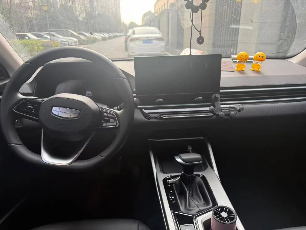 2025 Geely Emgrand 1.5L 127HP L4 CVT,autocango,china used car exporter,china ev exporter,chinese used car exporter,chinese used ev exporter