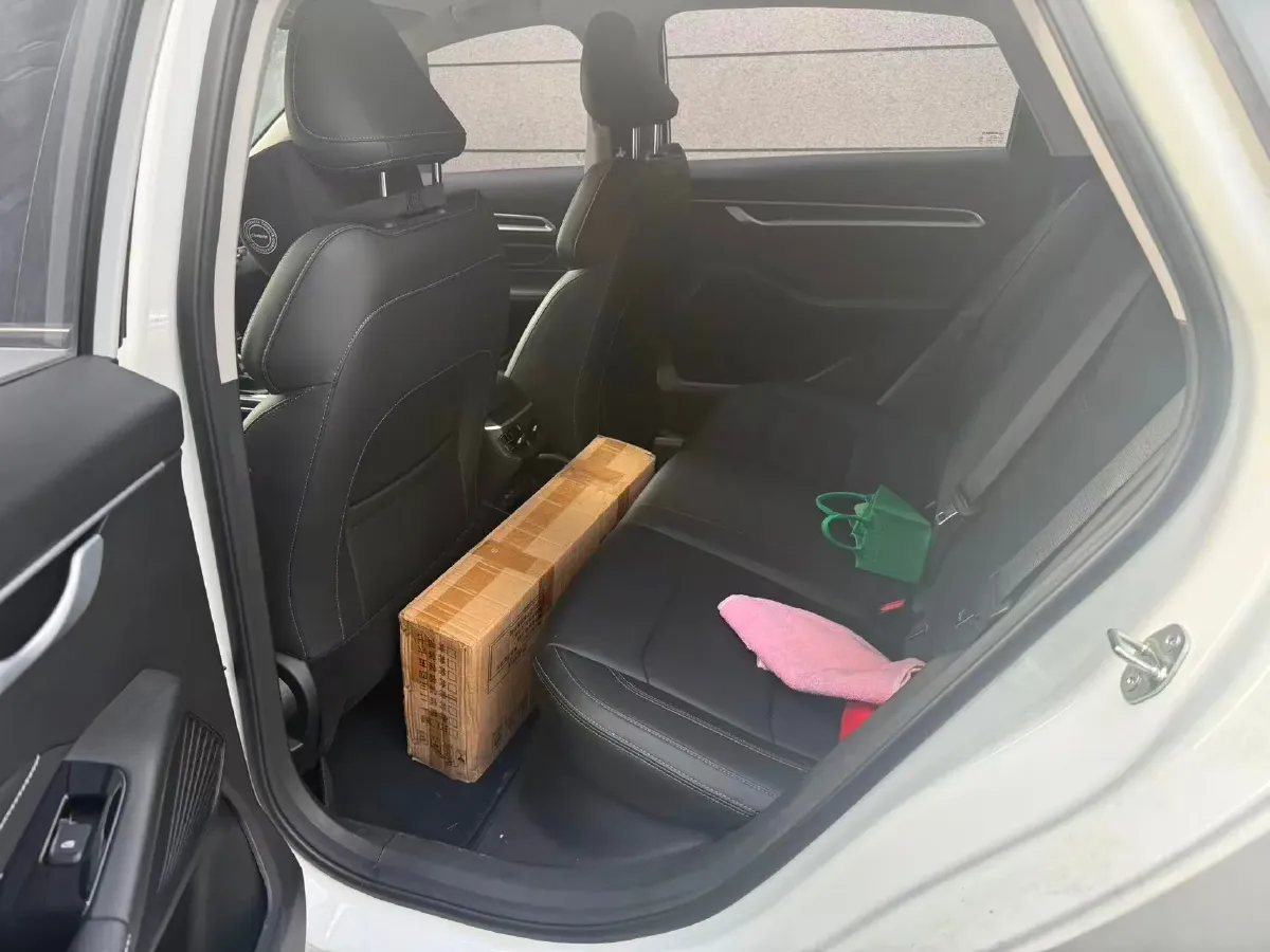 2025 Geely Emgrand 1.5L 127HP L4 CVT,autocango,china used car exporter,china ev exporter,chinese used car exporter,chinese used ev exporter