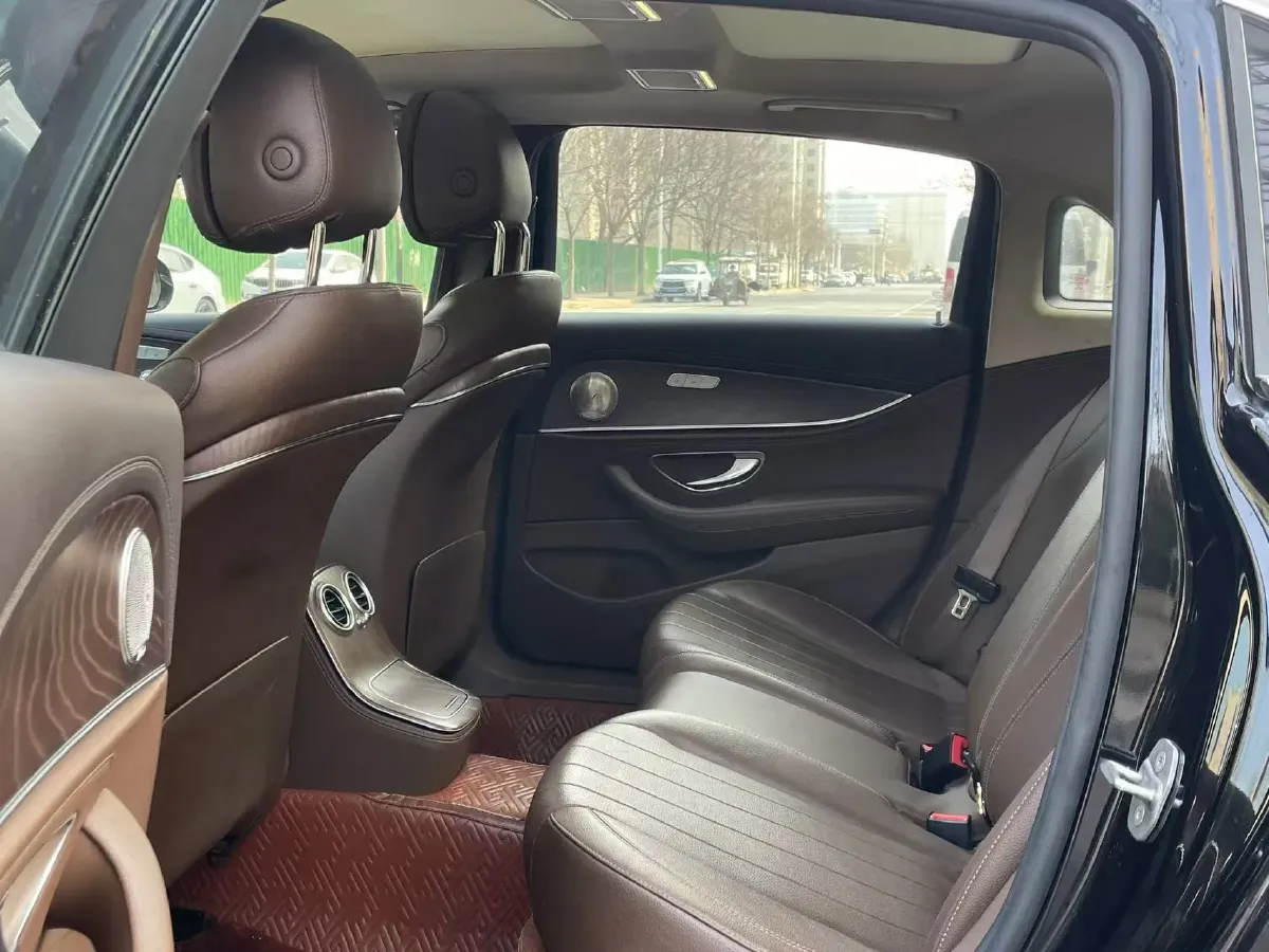 2021 Mercedes-Benz E Class 2.0T 258HP L4 9AT,autocango,china used car exporter,china ev exporter,chinese used car exporter,chinese used ev exporter