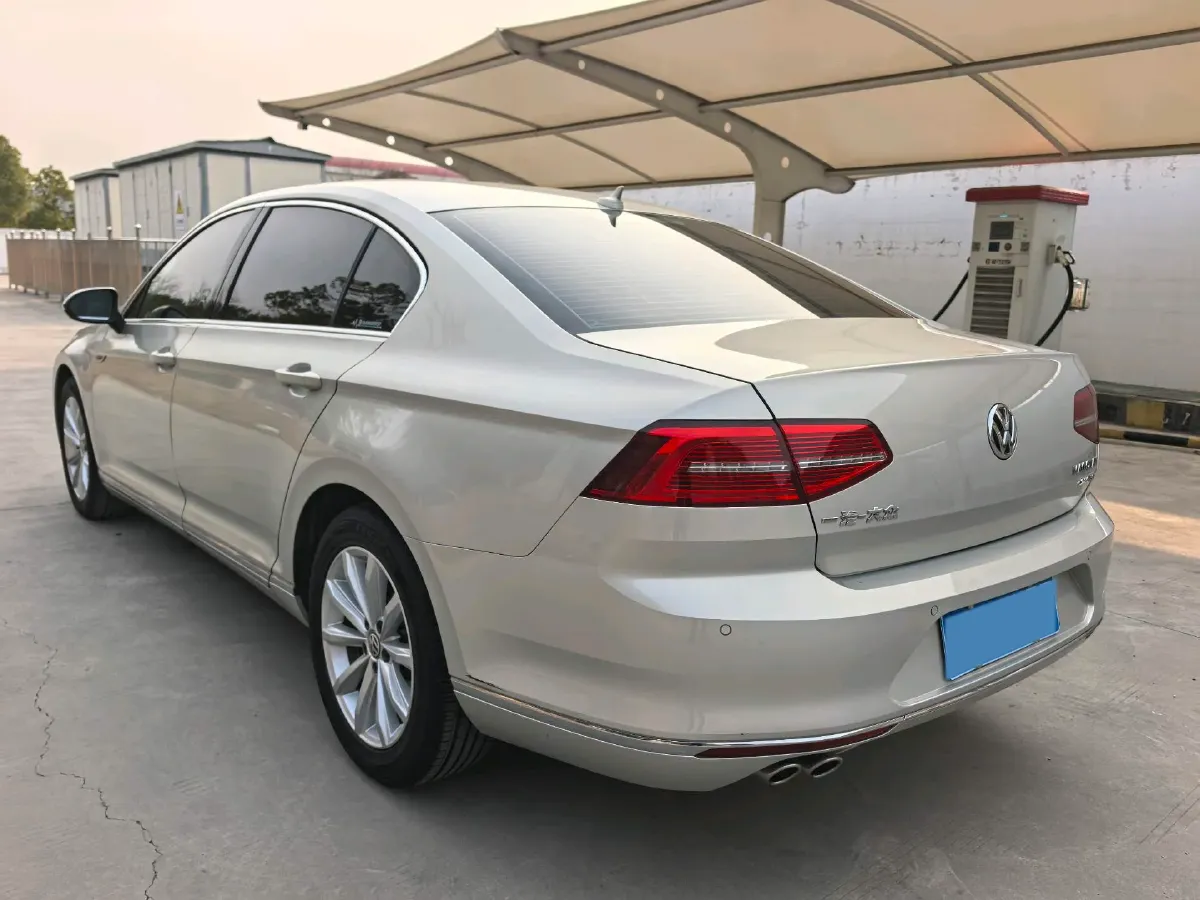 2018 Volkswagen Magotan 1.4T 150HP L4 7DCT,autocango,china used car exporter,china ev exporter,chinese used car exporter,chinese used ev exporter