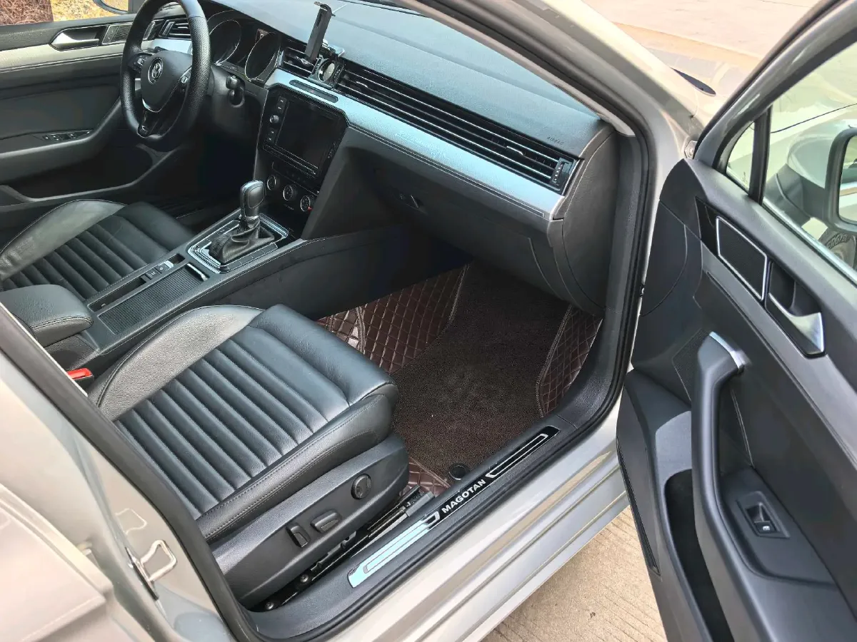 2018 Volkswagen Magotan 1.4T 150HP L4 7DCT,autocango,china used car exporter,china ev exporter,chinese used car exporter,chinese used ev exporter