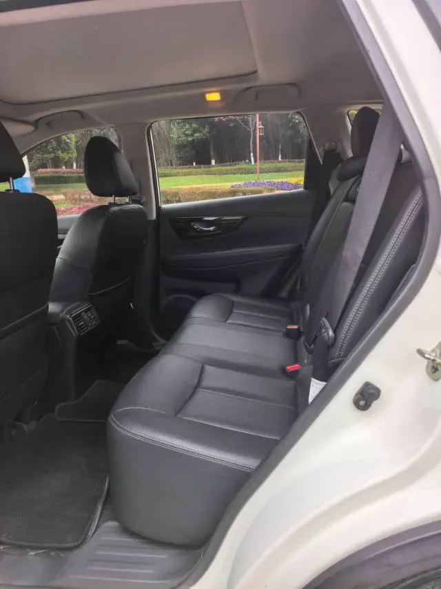 2020 Nissan X-Trail 2.0L 154HP L4 CVT,autocango,china used car exporter,china ev exporter,chinese used car exporter,chinese used ev exporter