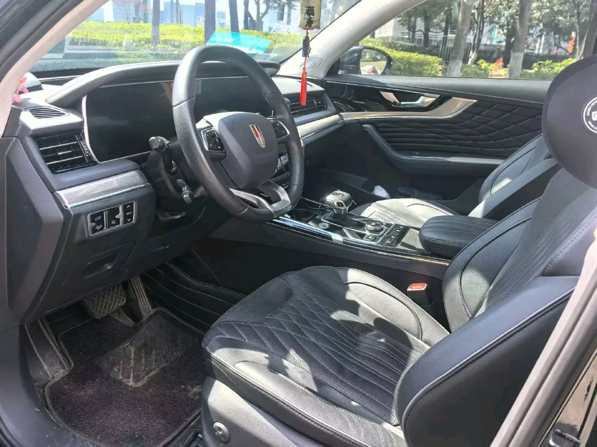 2022 HongQi HS5 2.0T 224HP L4 6AT,autocango,china used car exporter,china ev exporter,chinese used car exporter,chinese used ev exporter