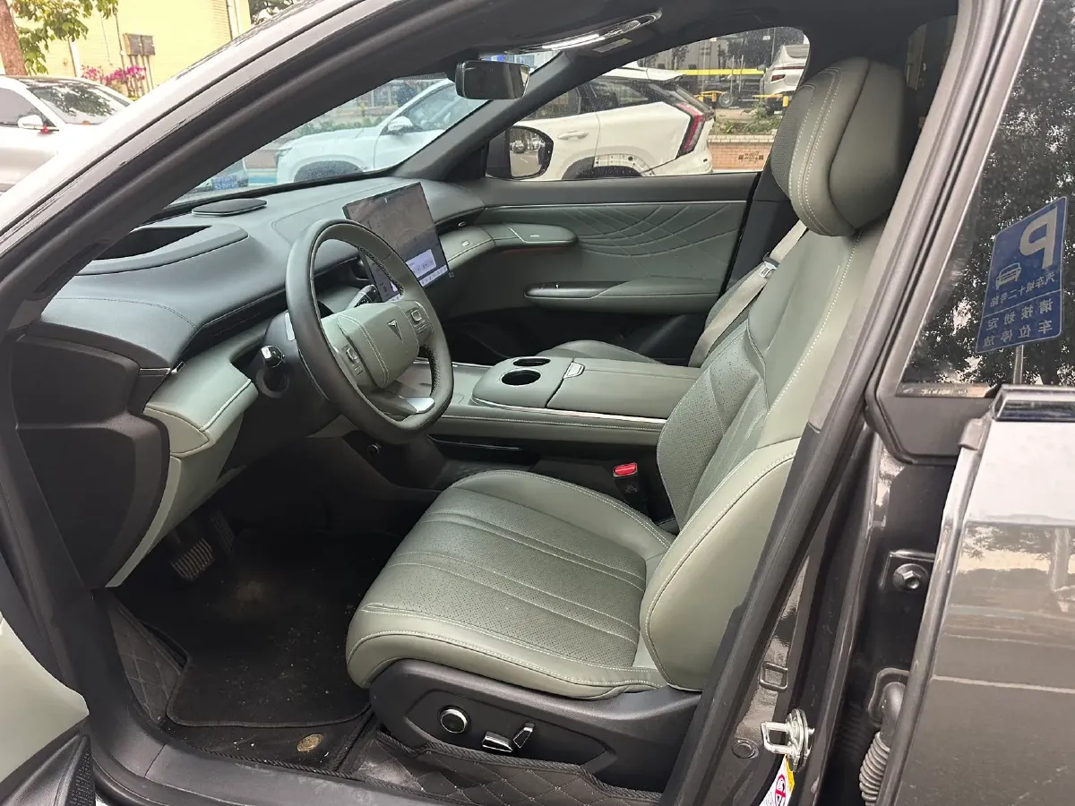 2025 Deepal S07 REEV 98HP REEV 31.73KWH,autocango,china used car exporter,china ev exporter,chinese used car exporter,chinese used ev exporter