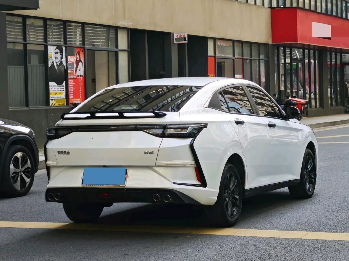 2023 DongFeng Aeolus YiXuan 1.5L 125HP L4 6DCT,autocango,china used car exporter,china ev exporter,chinese used car exporter,chinese used ev exporter