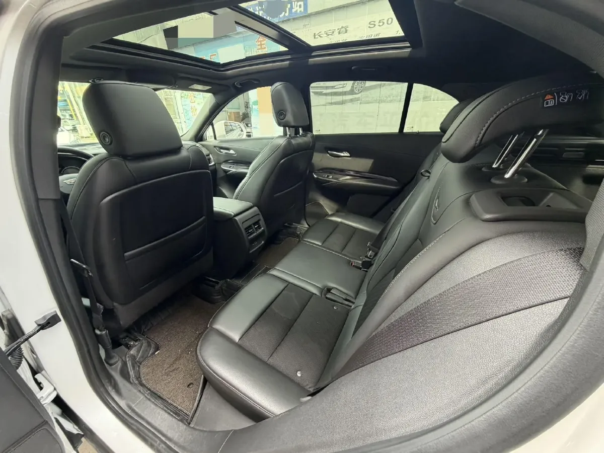 2021 Cadillac XT4 2.0T 237HP L4 9AT,autocango,china used car exporter,china ev exporter,chinese used car exporter,chinese used ev exporter