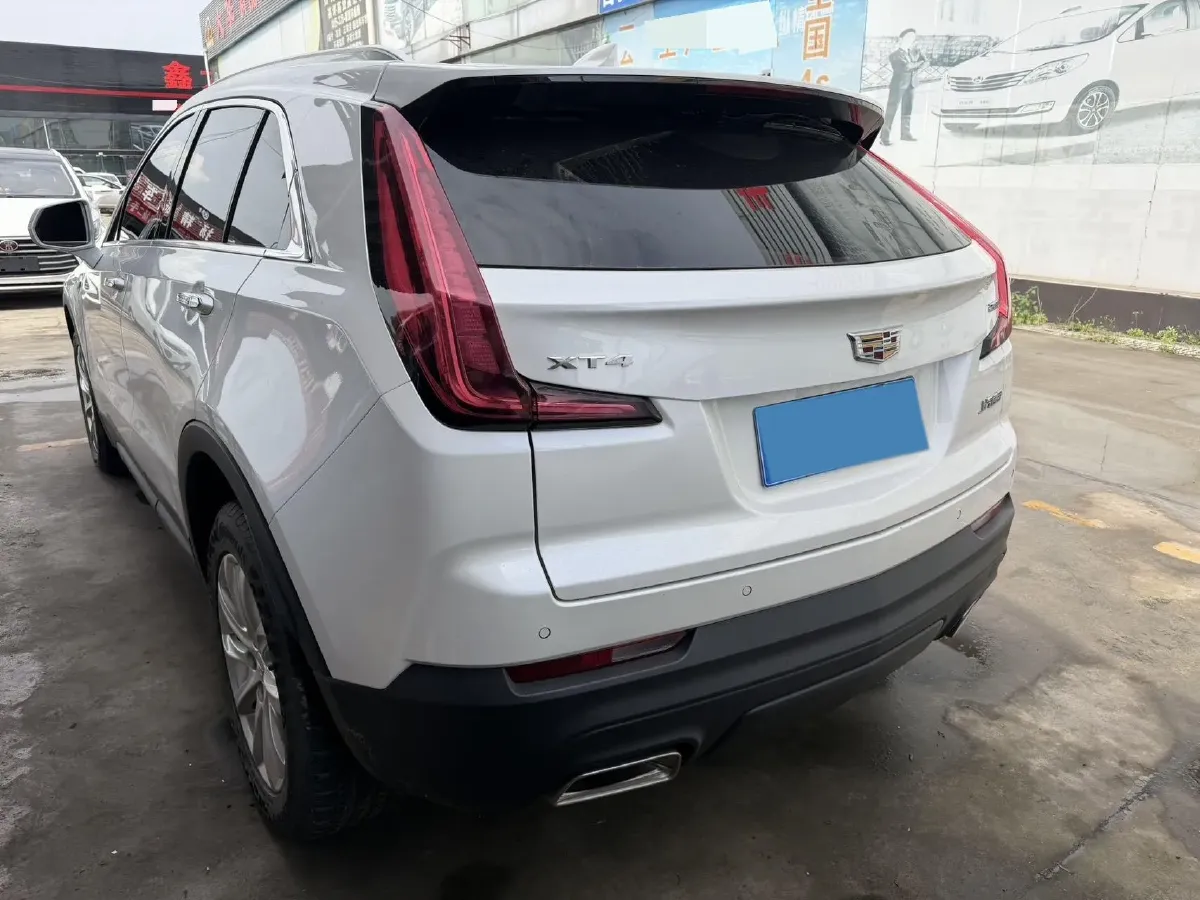 2021 Cadillac XT4 2.0T 237HP L4 9AT,autocango,china used car exporter,china ev exporter,chinese used car exporter,chinese used ev exporter