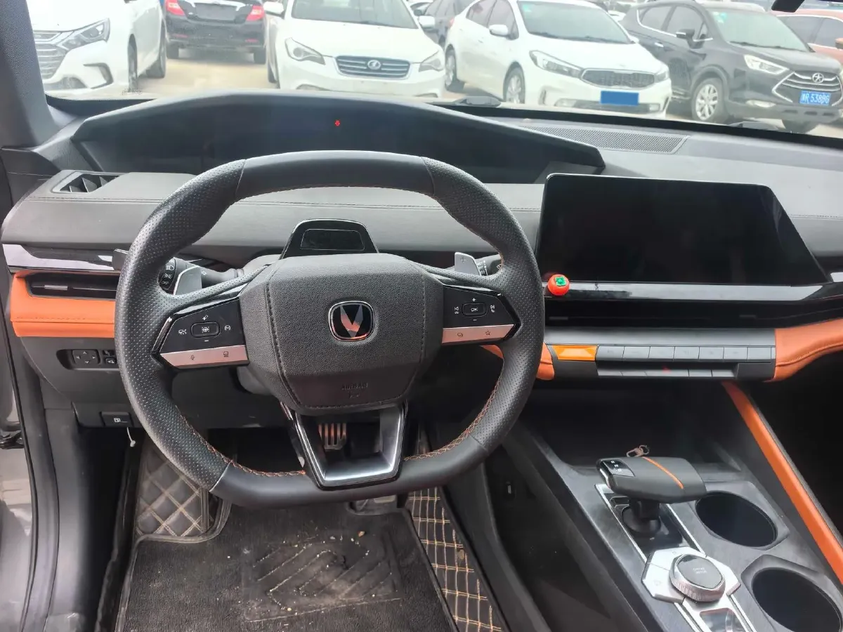 2023 ChangAn UNI-V 1.5T 188HP L4 7DCT,autocango,china used car exporter,china ev exporter,chinese used car exporter,chinese used ev exporter