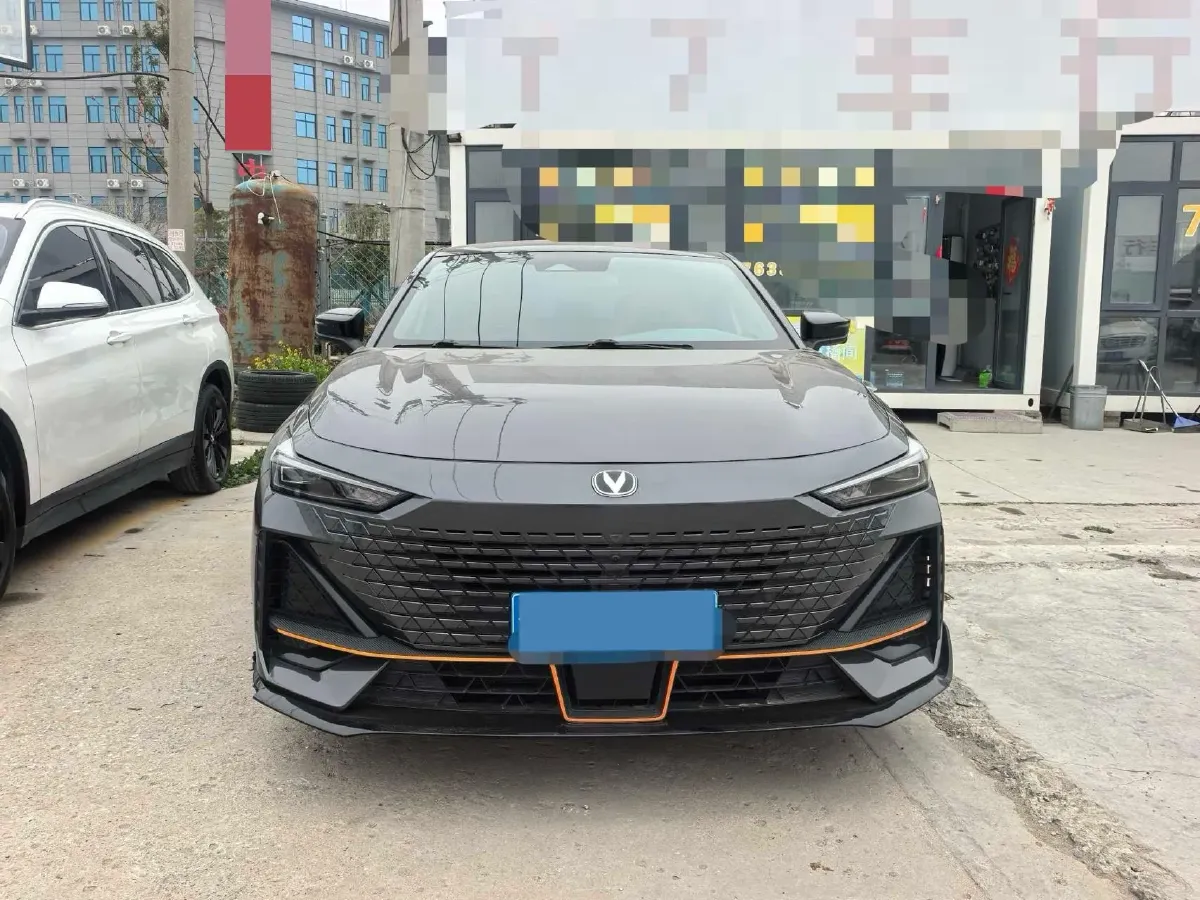 2023 ChangAn UNI-V 1.5T 188HP L4 7DCT,autocango,china used car exporter,china ev exporter,chinese used car exporter,chinese used ev exporter