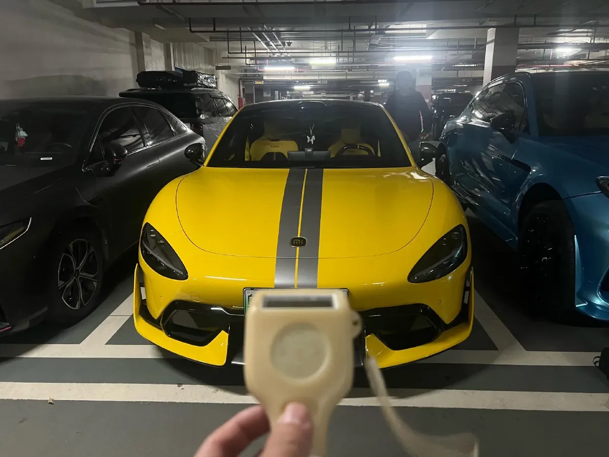 2025 MI SU7 Ultra BEV 93.7KWH,autocango,china used car exporter,china ev exporter,chinese used car exporter,chinese used ev exporter