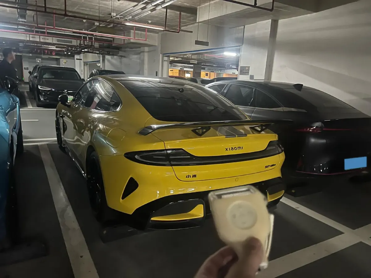 2025 MI SU7 Ultra BEV 93.7KWH,autocango,china used car exporter,china ev exporter,chinese used car exporter,chinese used ev exporter