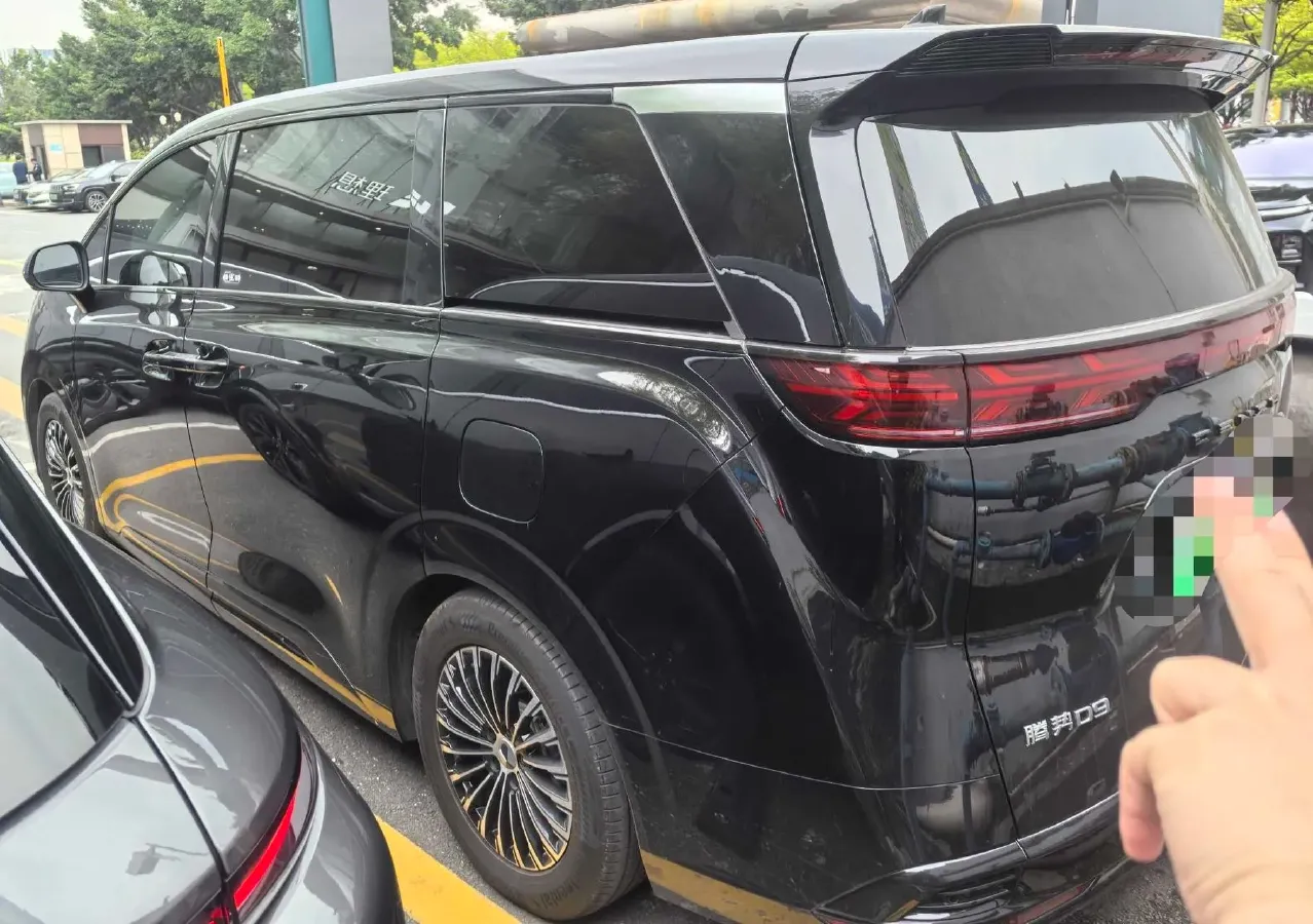 2024 Denza D9 1.5T 139HP L4 E-CVT PHEV 40KWH,autocango,china used car exporter,china ev exporter,chinese used car exporter,chinese used ev exporter