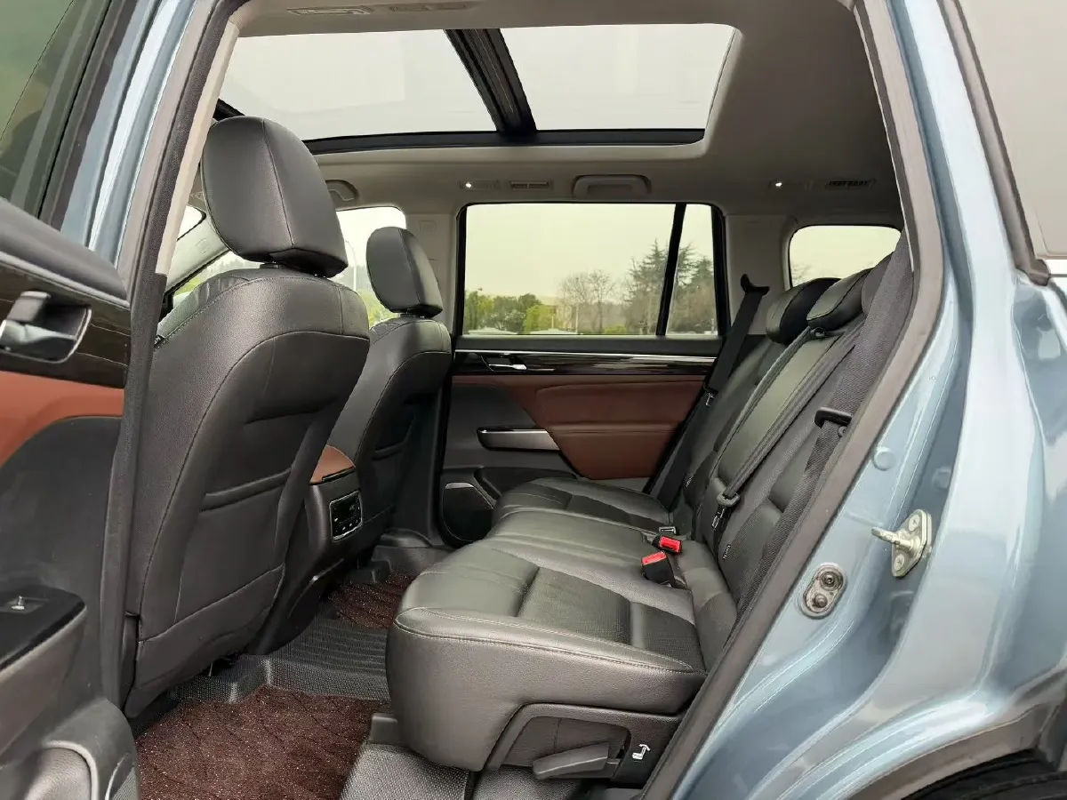 2017 GAC Trumpchi GS8 2.0T 201HP L4 6AT,autocango,china used car exporter,china ev exporter,chinese used car exporter,chinese used ev exporter