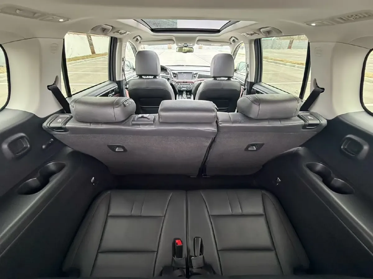 2017 GAC Trumpchi GS8 2.0T 201HP L4 6AT,autocango,china used car exporter,china ev exporter,chinese used car exporter,chinese used ev exporter