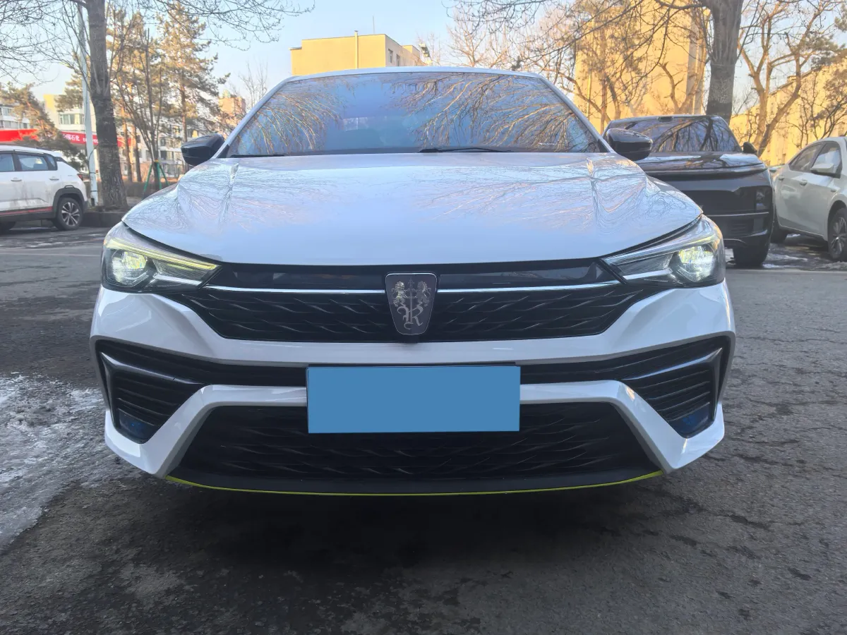 2021 Roewe i5 1.5L 120HP L4 5MT,autocango,china used car exporter,china ev exporter,chinese used car exporter,chinese used ev exporter