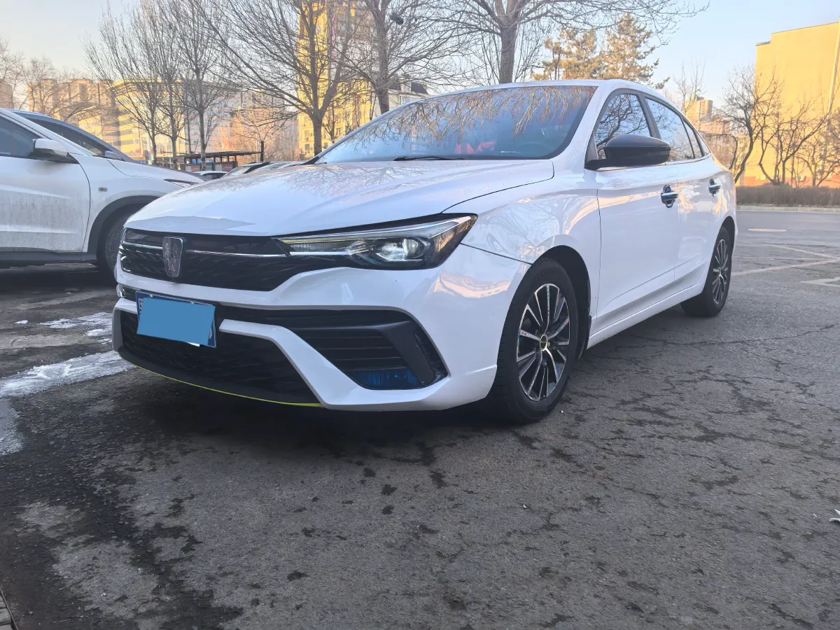 2021 Roewe i5 1.5L 120HP L4 5MT,autocango,china used car exporter,china ev exporter,chinese used car exporter,chinese used ev exporter