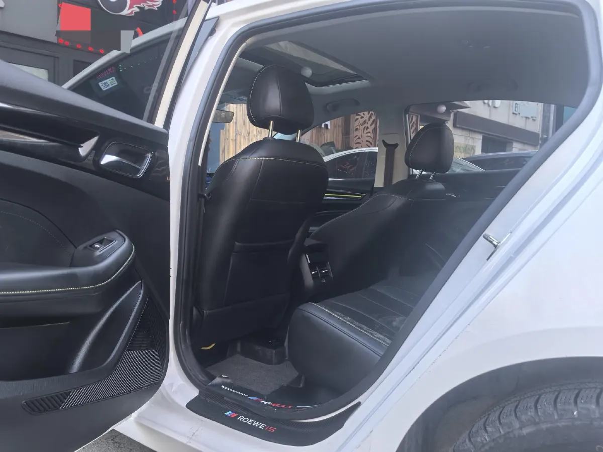 2021 Roewe i5 1.5L 120HP L4 5MT,autocango,china used car exporter,china ev exporter,chinese used car exporter,chinese used ev exporter