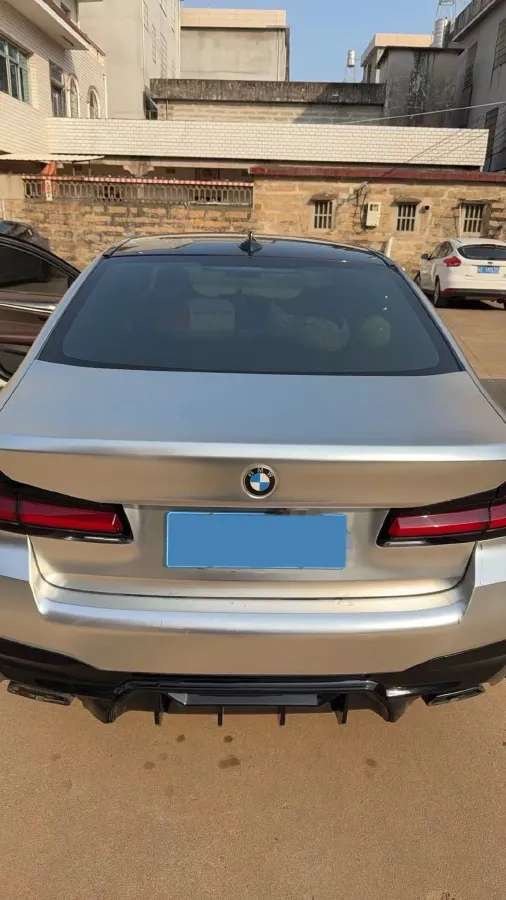 2022 BMW 5 Series 2.0T 184HP L4 8AT,autocango,china used car exporter,china ev exporter,chinese used car exporter,chinese used ev exporter