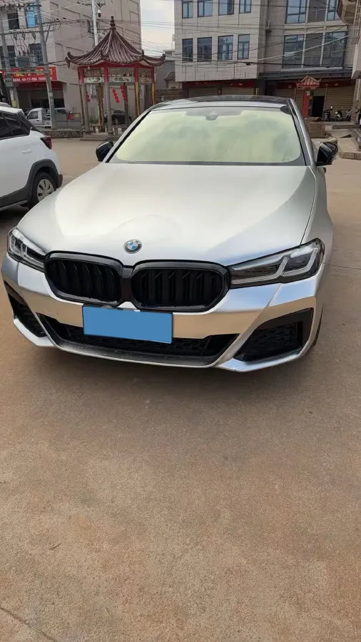 2022 BMW 5 Series 2.0T 184HP L4 8AT,autocango,china used car exporter,china ev exporter,chinese used car exporter,chinese used ev exporter