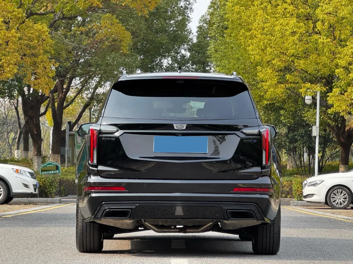 2025 Cadillac XT6 2.0T 237HP L4 9AT,autocango,china used car exporter,china ev exporter,chinese used car exporter,chinese used ev exporter