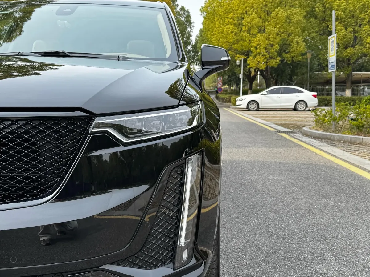 2025 Cadillac XT6 2.0T 237HP L4 9AT,autocango,china used car exporter,china ev exporter,chinese used car exporter,chinese used ev exporter