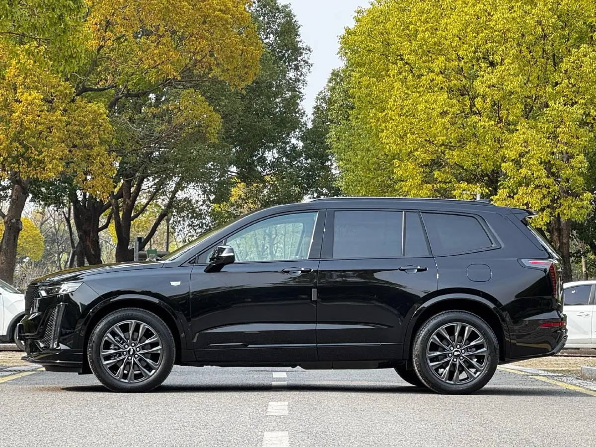 2025 Cadillac XT6 2.0T 237HP L4 9AT,autocango,china used car exporter,china ev exporter,chinese used car exporter,chinese used ev exporter