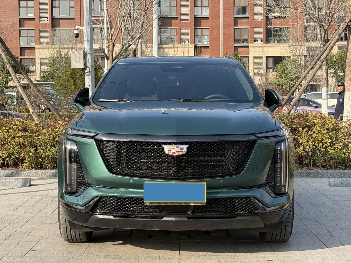 2025 Cadillac XT5 2.0T 237HP L4 9AT,autocango,china used car exporter,china ev exporter,chinese used car exporter,chinese used ev exporter