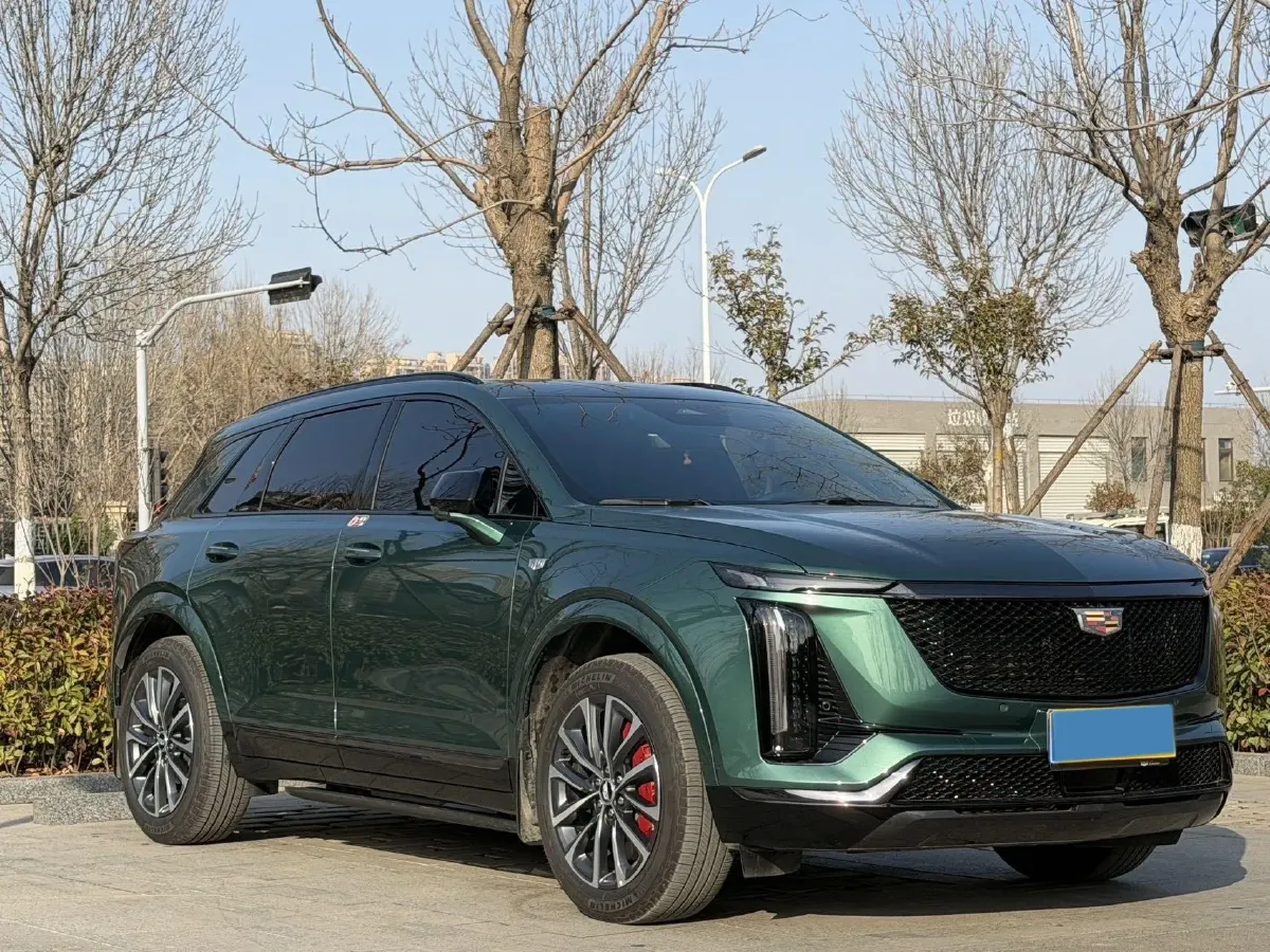 2025 Cadillac XT5 2.0T 237HP L4 9AT,autocango,china used car exporter,china ev exporter,chinese used car exporter,chinese used ev exporter