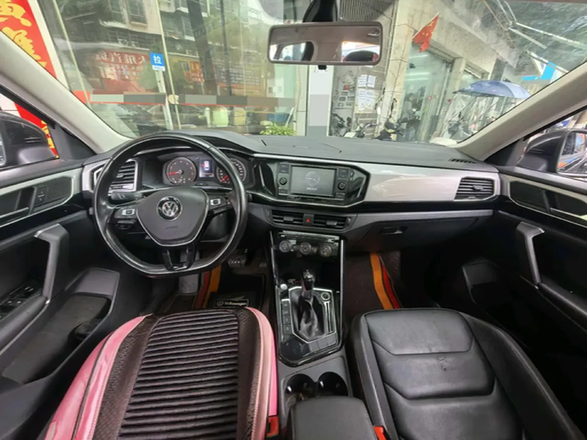 2019 Jeep Cherokee 2.0T 234HP L4 9AT,autocango,china used car exporter,china ev exporter,chinese used car exporter,chinese used ev exporter