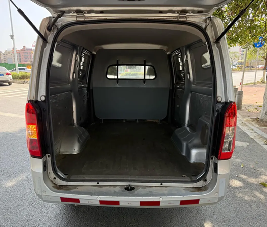 2019 WuLing RongGuang V 1.2L 82HP L4 5MT,autocango,china used car exporter,china ev exporter,chinese used car exporter,chinese used ev exporter