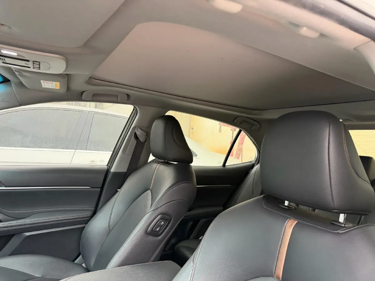 2019 Toyota Camry 2.5L 209HP L4 8AT,autocango,china used car exporter,china ev exporter,chinese used car exporter,chinese used ev exporter