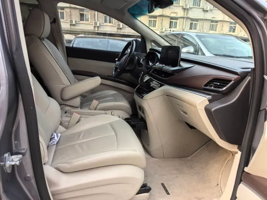 2021 Buick GL8 2.0T 237HP L4 9AT,autocango,china used car exporter,china ev exporter,chinese used car exporter,chinese used ev exporter