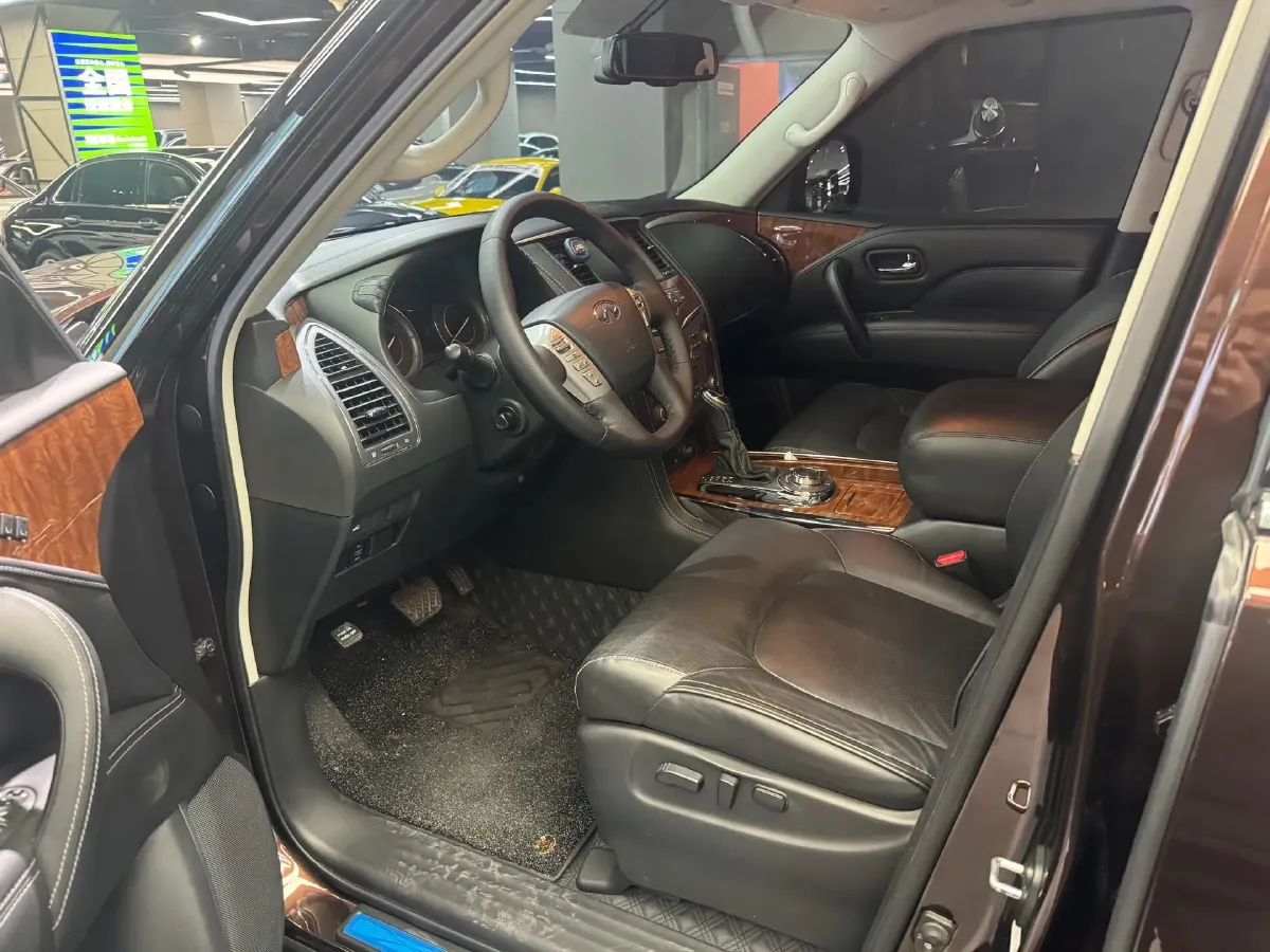 2016 Infiniti QX80 5.6L 398HP V8 7AT,autocango,china used car exporter,china ev exporter,chinese used car exporter,chinese used ev exporter