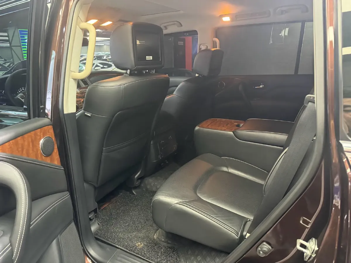 2016 Infiniti QX80 5.6L 398HP V8 7AT,autocango,china used car exporter,china ev exporter,chinese used car exporter,chinese used ev exporter