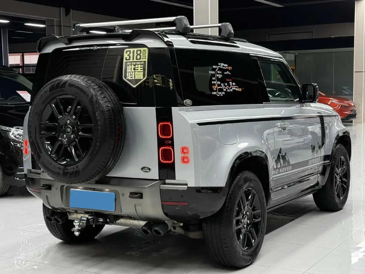 2021 Land Rover Defender 3.0T 400HP L6 8AT,autocango,china used car exporter,china ev exporter,chinese used car exporter,chinese used ev exporter
