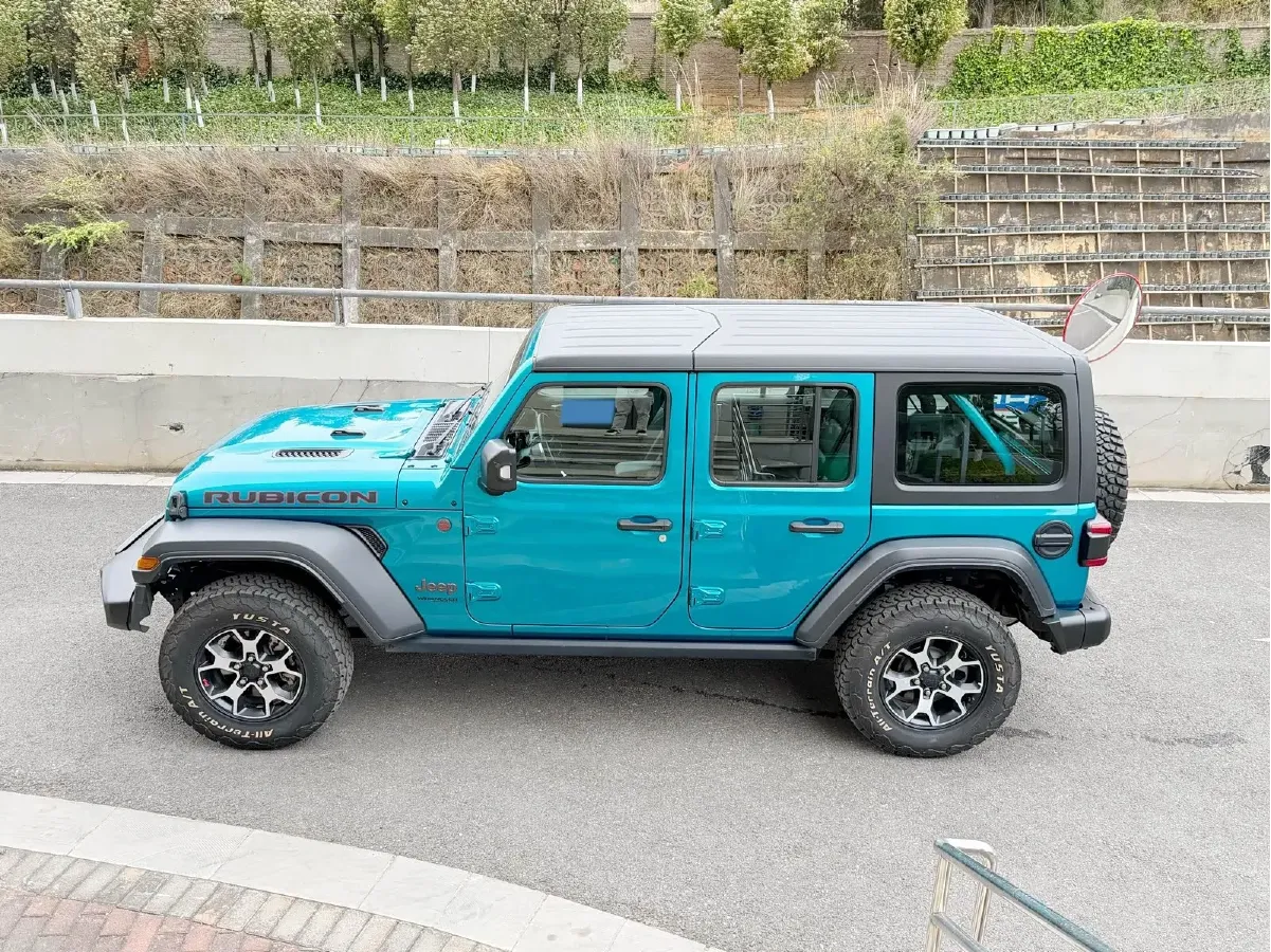2019 Jeep Wrangler 2.0T 266HP L4 8AT,autocango,china used car exporter,china ev exporter,chinese used car exporter,chinese used ev exporter