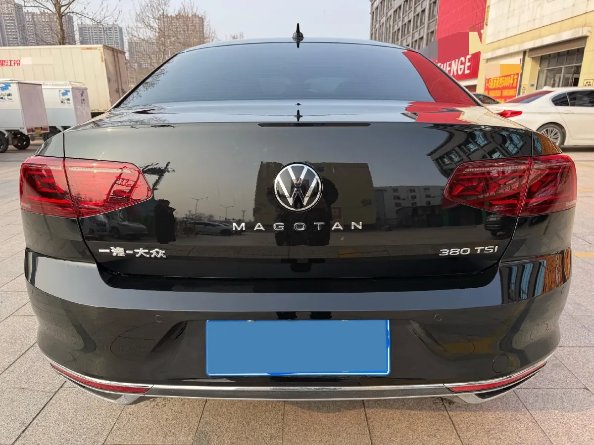 2026 Volkswagen Magotan 2.0T 220HP L4 7DCT,autocango,china used car exporter,china ev exporter,chinese used car exporter,chinese used ev exporter