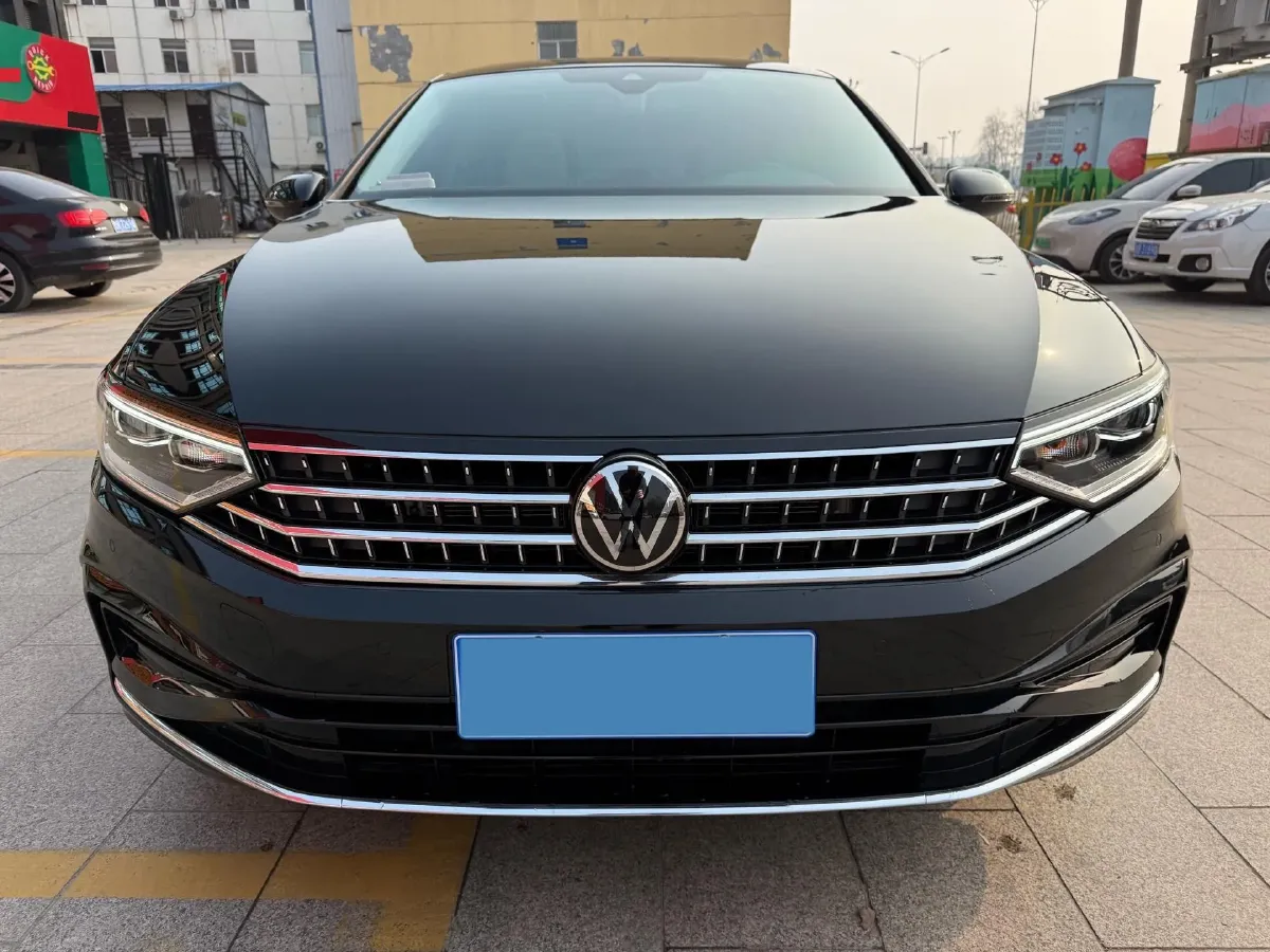 2026 Volkswagen Magotan 2.0T 220HP L4 7DCT,autocango,china used car exporter,china ev exporter,chinese used car exporter,chinese used ev exporter