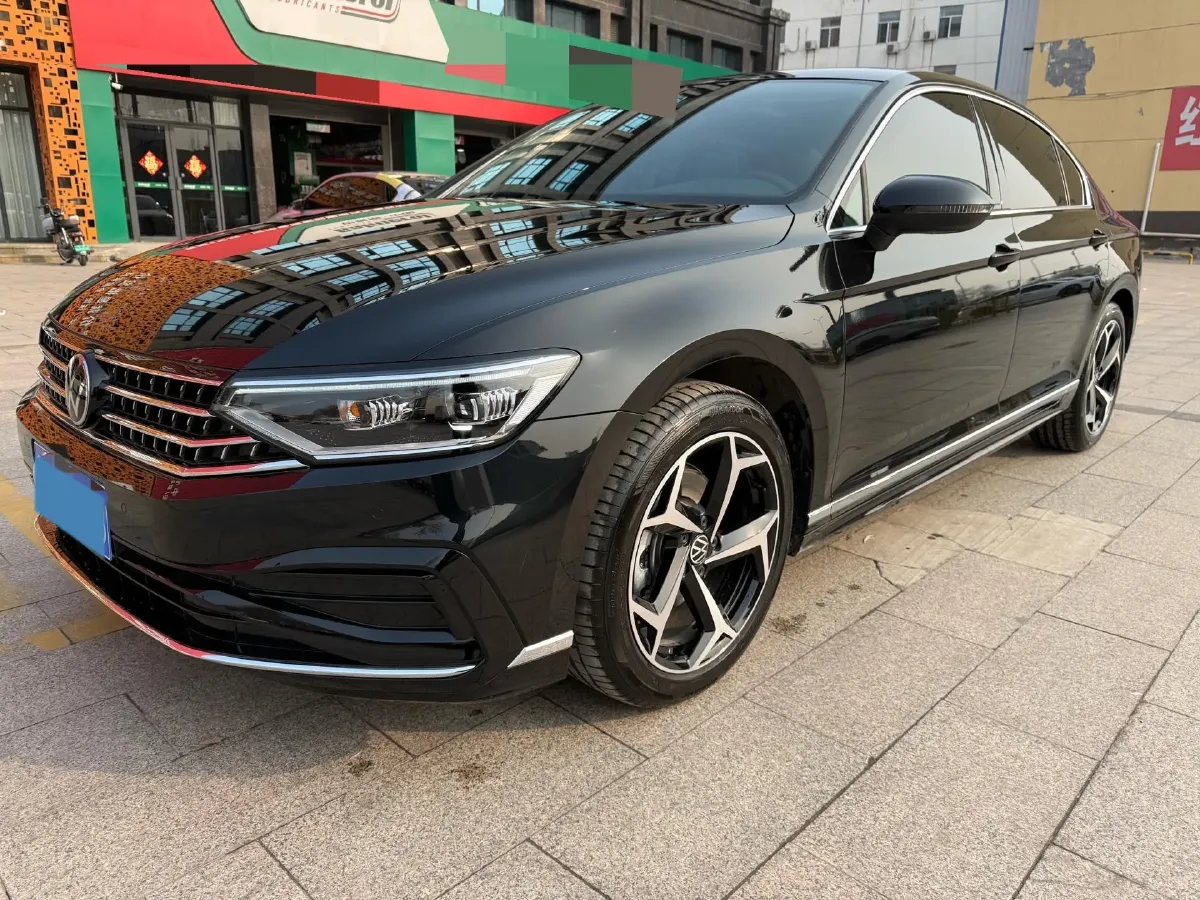 2026 Volkswagen Magotan 2.0T 220HP L4 7DCT,autocango,china used car exporter,china ev exporter,chinese used car exporter,chinese used ev exporter