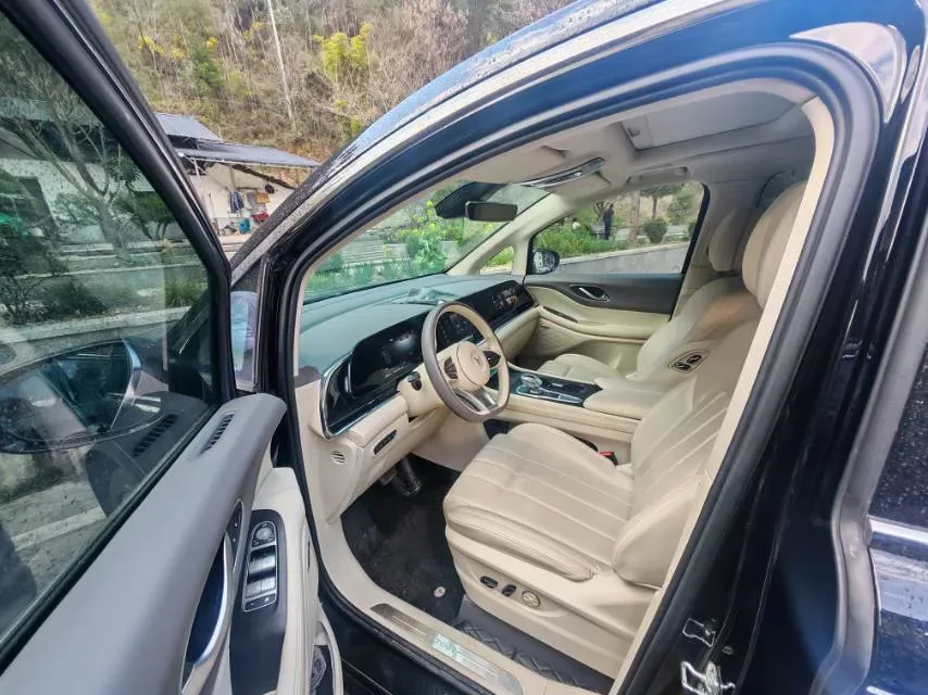 2022 Voyah Dream 1.5T 136HP L4 PHEV 25.57KWH,autocango,china used car exporter,china ev exporter,chinese used car exporter,chinese used ev exporter