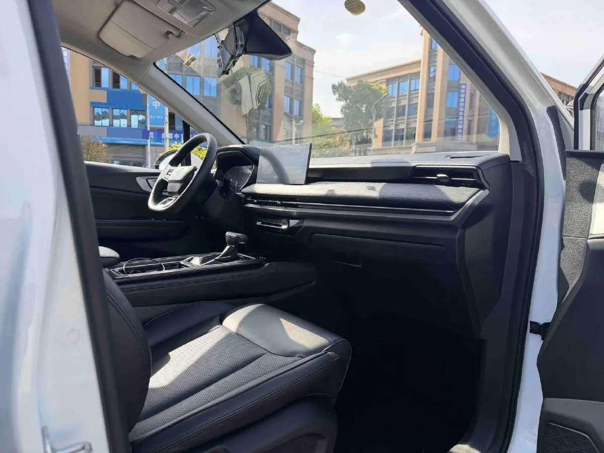 2022 WuLing KaiJie 1.5T 147HP L4 CVT,autocango,china used car exporter,china ev exporter,chinese used car exporter,chinese used ev exporter