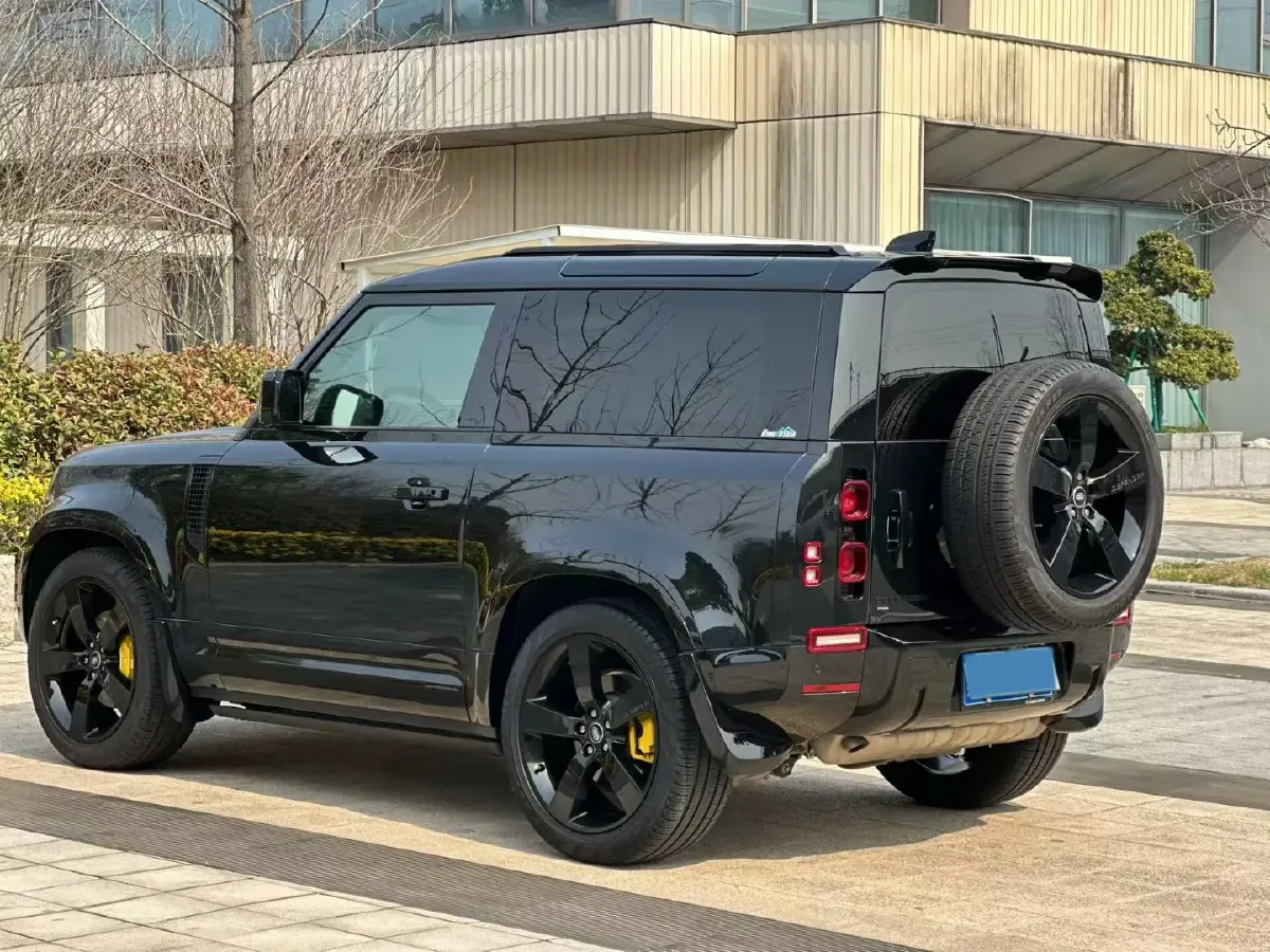 2024 Land Rover Defender 3.0T 400HP L6 8AT,autocango,china used car exporter,china ev exporter,chinese used car exporter,chinese used ev exporter
