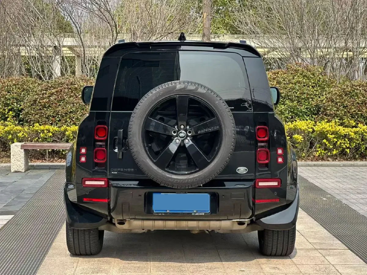 2024 Land Rover Defender 3.0T 400HP L6 8AT,autocango,china used car exporter,china ev exporter,chinese used car exporter,chinese used ev exporter