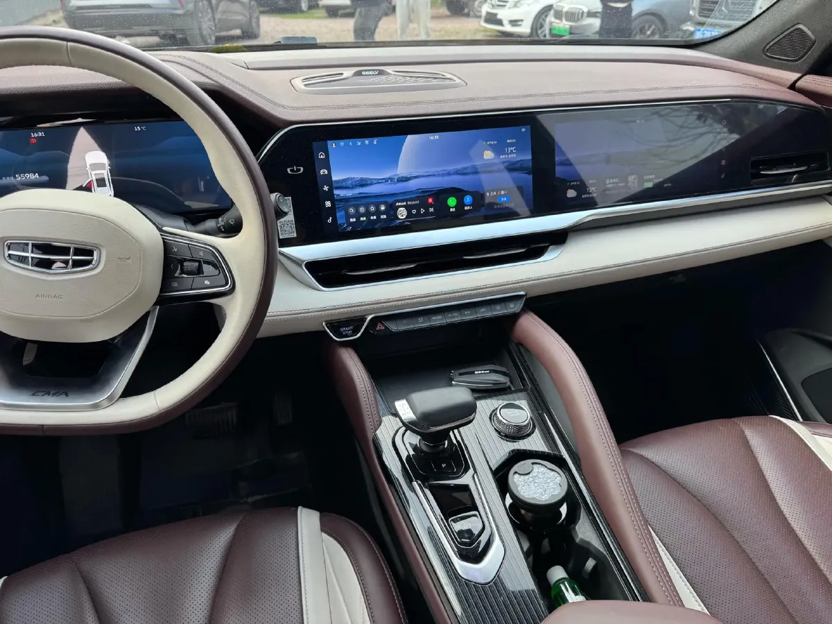 2021 Geely Monjaro 2.0T 218HP L4 7DCT,autocango,china used car exporter,china ev exporter,chinese used car exporter,chinese used ev exporter