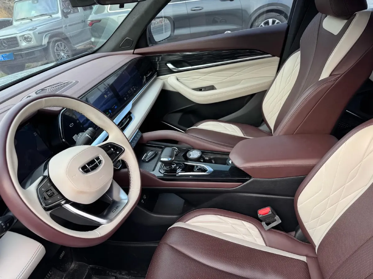 2021 Geely Monjaro 2.0T 218HP L4 7DCT,autocango,china used car exporter,china ev exporter,chinese used car exporter,chinese used ev exporter