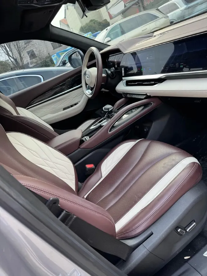 2021 Geely Monjaro 2.0T 218HP L4 7DCT,autocango,china used car exporter,china ev exporter,chinese used car exporter,chinese used ev exporter