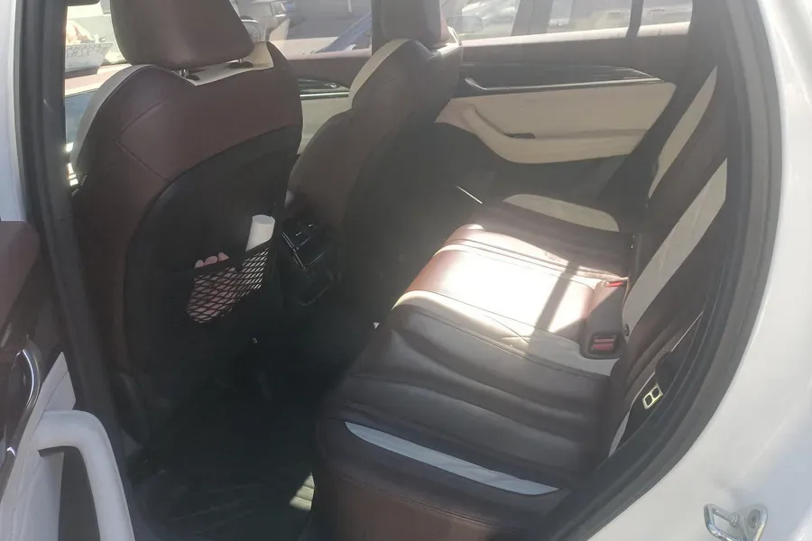 2021 Geely Monjaro 2.0T 238HP L4 8AT,autocango,china used car exporter,china ev exporter,chinese used car exporter,chinese used ev exporter