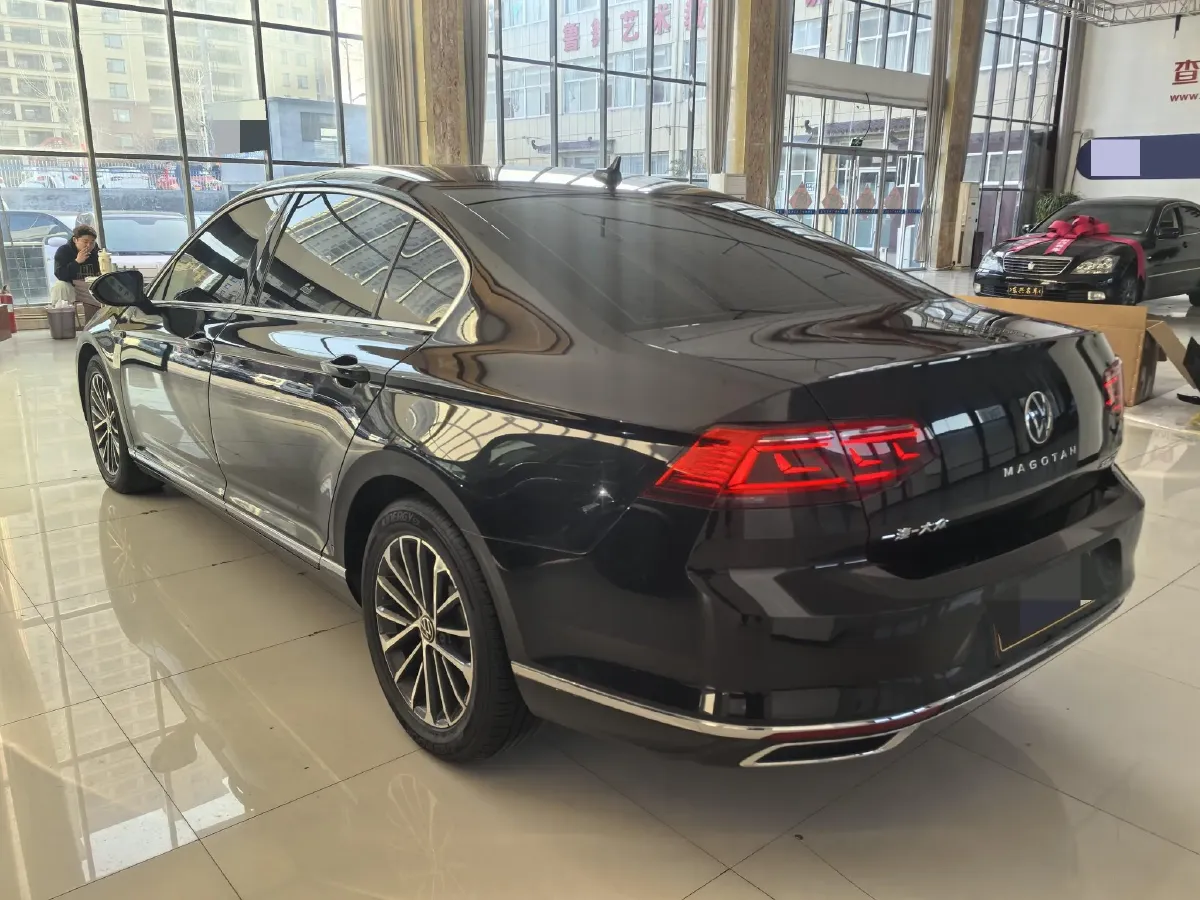 2020 Volkswagen Magotan 2.0T 186HP L4 7DCT,autocango,china used car exporter,china ev exporter,chinese used car exporter,chinese used ev exporter